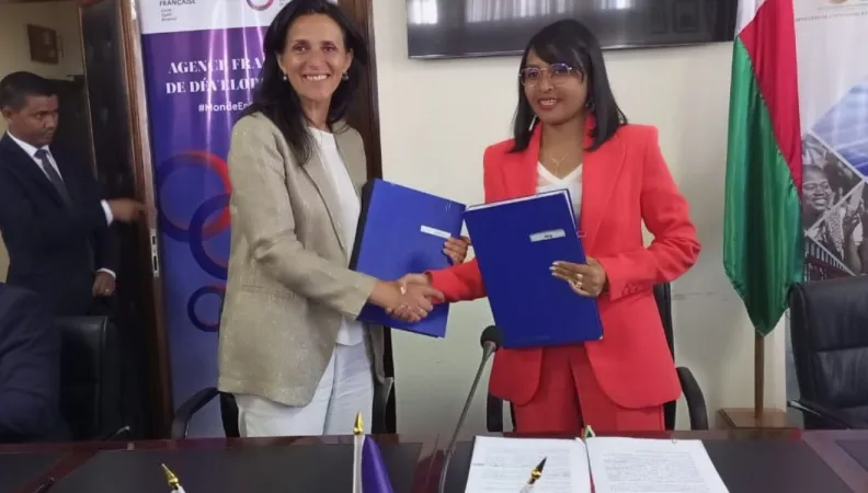 Signature de la convention sur les finances au Madagascar